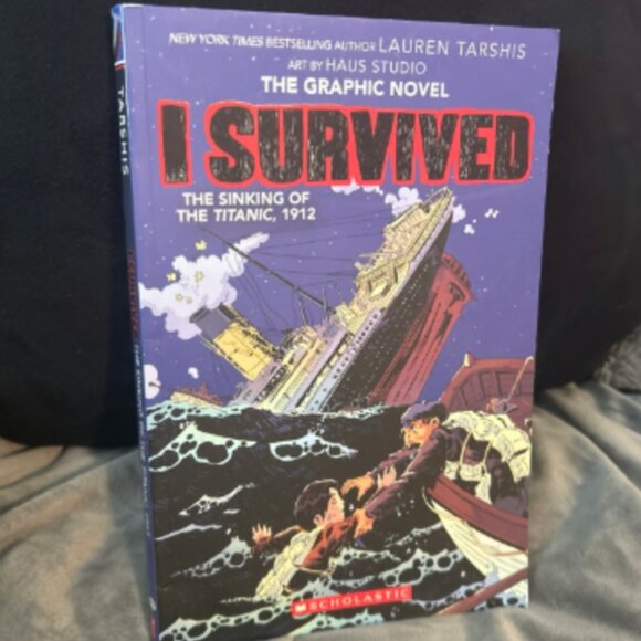 I Survived The Sinking of the Titanic 1912 Paperback Childrens Graphic Novel - Picture 1 of 2